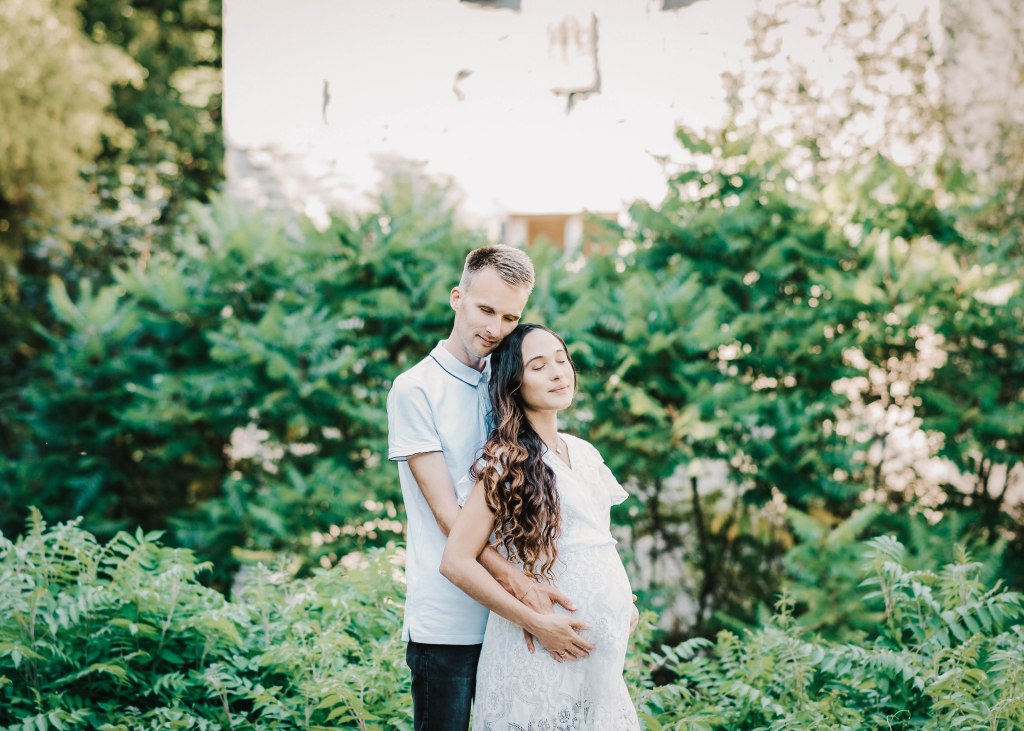 Babybauch-Paarshooting