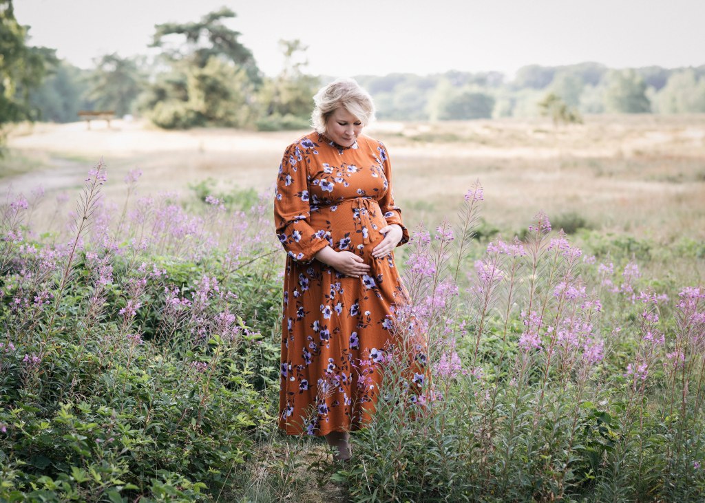 Babybauchshooting in der&nbsp;Heide